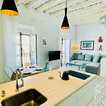 Modern Apartment In The City Centre, La Alameda