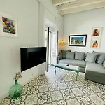 Modern Apartment In The City Centre, La Alameda